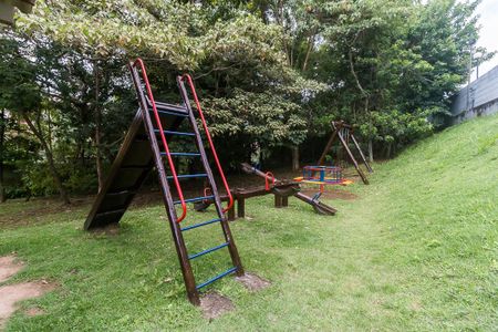 Apartamento para alugar com 48m², 2 quartos e 1 vaga Apartamento para alugar com 48m², 2 quartos e 1 vagaÁrea comum - Playground