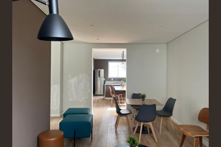 Apartamento para alugar com 37m², 2 quartos e sem vagaÁrea comum - Salão de festas