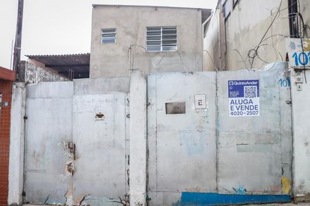 Casa para alugar com 55m², 1 quarto e sem vagaFachada com placa