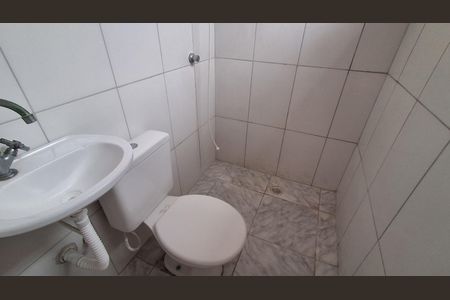 Banheiro Social  de casa para alugar com 1 quarto, 40m² em Santa Maria, São Caetano do Sul