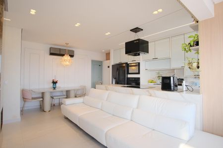 Apartamento à venda com 78m², 2 quartos e 2 vagasSala