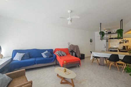 Sala de apartamento para alugar com 2 quartos, 74m² em Jardim Las Palmas, Guarujá