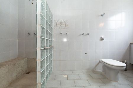 Casa à venda com 431m², 6 quartos e 4 vagasBANHEIRO2