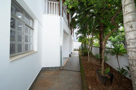 Casa à venda com 431m², 6 quartos e 4 vagasAREA EXTERNA