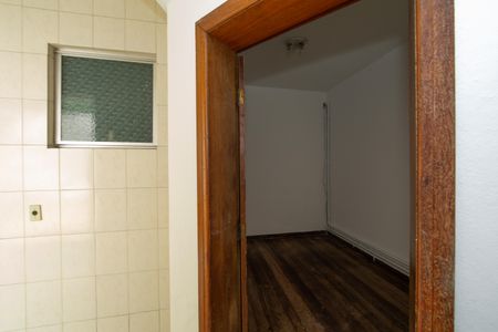 Casa à venda com 431m², 6 quartos e 4 vagasQUARTO DE EMPREGADA