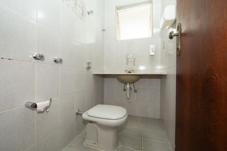 Casa à venda com 431m², 6 quartos e 4 vagasBANHEIRO1
