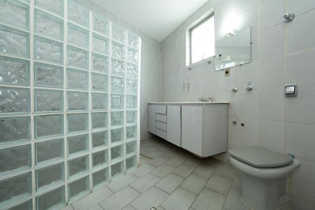 Casa à venda com 431m², 6 quartos e 4 vagasBANHEIRO3