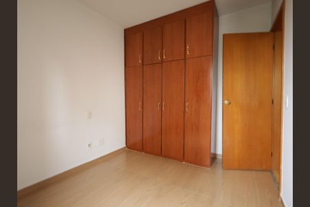 Apartamento à venda com 58m², 2 quartos e 1 vagaQuarto 2