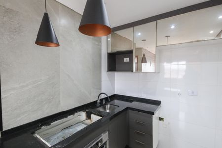 Cozinha de apartamento para alugar com 1 quarto, 39m² em Vila Constança, São Paulo
