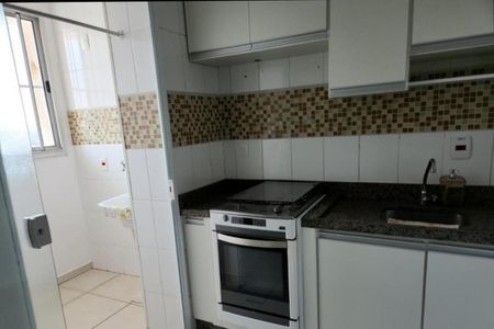 Cozinha de apartamento à venda com 2 quartos, 59m² em Parque das Camelias, Campinas