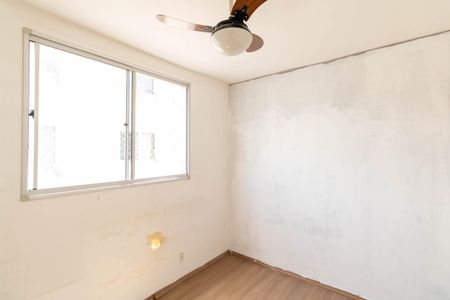 Quarto 2 de apartamento para alugar com 2 quartos, 43m² em Cosmos, Rio de Janeiro