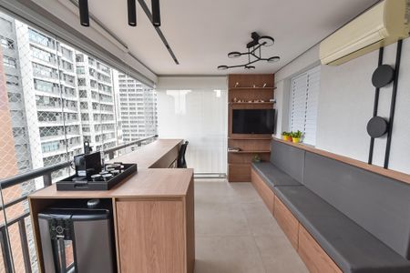 Apartamento à venda com 94m², 2 quartos e 2 vagasVaranda