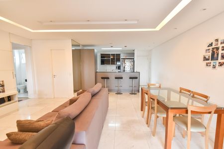Apartamento à venda com 94m², 2 quartos e 2 vagasSala