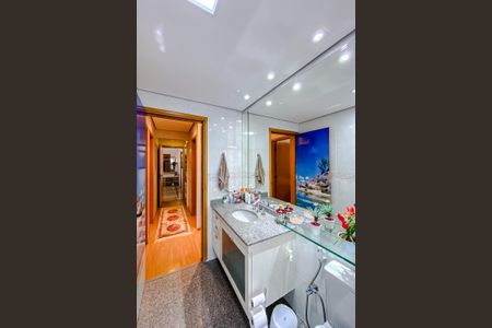 Apartamento à venda com 120m², 4 quartos e 3 vagasBanheiro