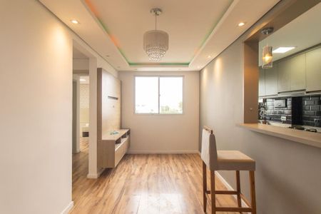 Sala de apartamento para alugar com 2 quartos, 55m² em Pinheirinho, Curitiba