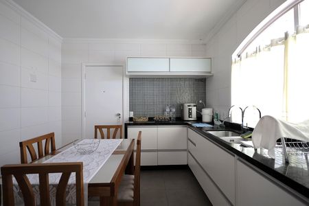 Apartamento à venda com 145m², 3 quartos e 2 vagasCozinha