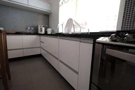 Apartamento à venda com 145m², 3 quartos e 2 vagasCozinha