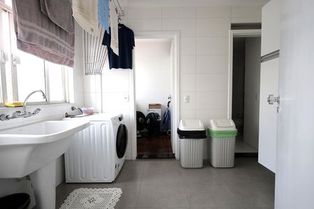 Apartamento à venda com 145m², 3 quartos e 2 vagasÁrea de Serviço