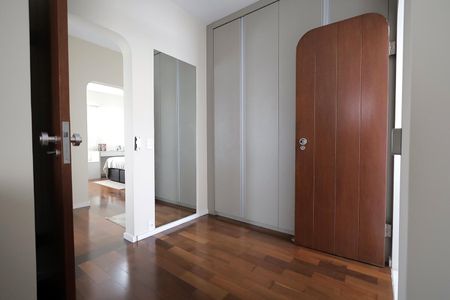 Apartamento à venda com 145m², 3 quartos e 2 vagasQuarto Suíte