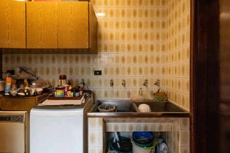 Casa à venda com 384m², 4 quartos e 2 vagas Casa à venda com 384m², 4 quartos e 2 vagasÁrea de Serviço