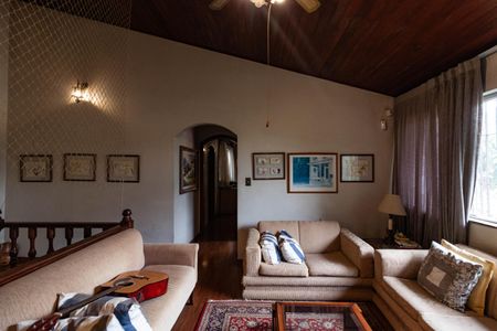 Casa à venda com 384m², 4 quartos e 2 vagas Casa à venda com 384m², 4 quartos e 2 vagasSala 2