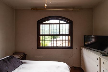 Casa à venda com 384m², 4 quartos e 2 vagas Casa à venda com 384m², 4 quartos e 2 vagasQuarto 2