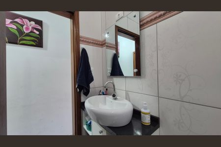 Casa à venda com 69m², 2 quartos e 1 vaga Casa à venda com 69m², 2 quartos e 1 vagaBanheiro