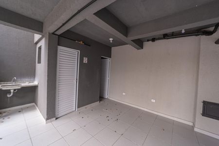 Apartamento para alugar com 45m², 2 quartos e sem vaga Apartamento para alugar com 45m², 2 quartos e sem vagaÁrea comum - Churrasqueira