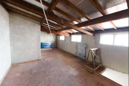 Casa para alugar com 212m², 5 quartos e 2 vagasSotão