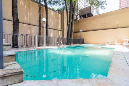 Apartamento para alugar com 120m², 3 quartos e 3 vagas Apartamento para alugar com 120m², 3 quartos e 3 vagasÁrea comum - Piscina