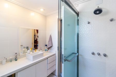 Apartamento para alugar com 120m², 3 quartos e 3 vagas Apartamento para alugar com 120m², 3 quartos e 3 vagasBanheiro da Suíte