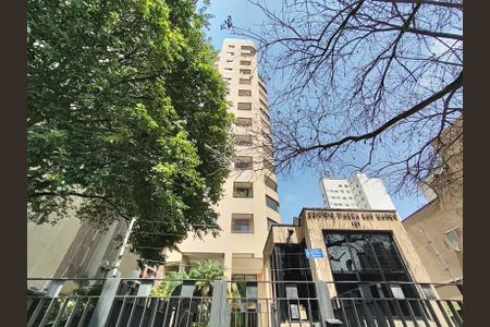 Apartamento para alugar com 120m², 3 quartos e 3 vagas Apartamento para alugar com 120m², 3 quartos e 3 vagasFachada