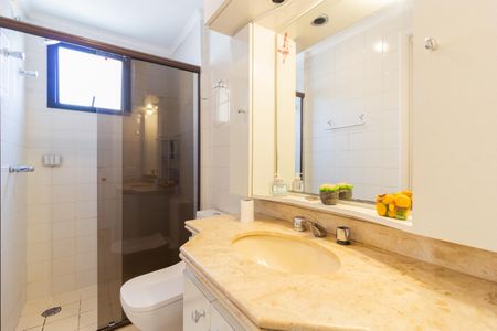 Apartamento para alugar com 120m², 3 quartos e 3 vagas Apartamento para alugar com 120m², 3 quartos e 3 vagasBanheiro