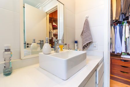 Apartamento para alugar com 120m², 3 quartos e 3 vagas Apartamento para alugar com 120m², 3 quartos e 3 vagasBanheiro da Suíte