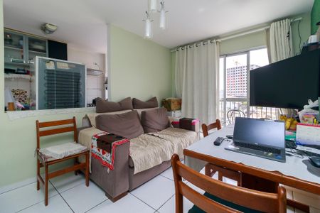 Sala de apartamento à venda com 3 quartos, 63m² em Vila das Belezas, São Paulo