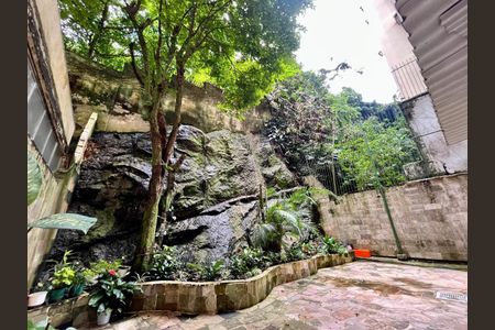 Apartamento à venda com 75m², 2 quartos e sem vaga