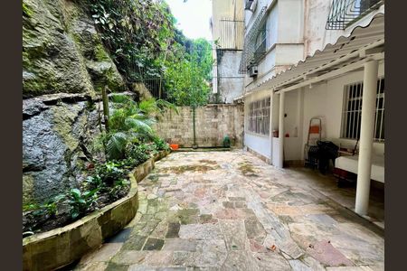 Apartamento à venda com 75m², 2 quartos e sem vaga