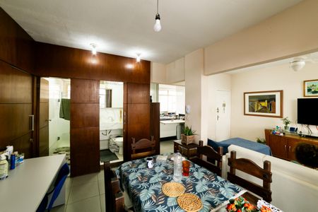 Apartamento à venda com 80m², 2 quartos e 1 vaga Apartamento à venda com 80m², 2 quartos e 1 vagaSala