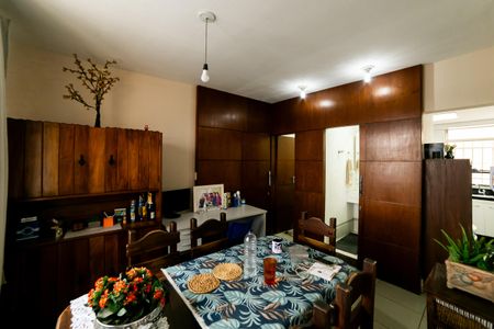 Apartamento à venda com 80m², 2 quartos e 1 vaga Apartamento à venda com 80m², 2 quartos e 1 vagaSala