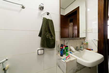 Apartamento à venda com 80m², 2 quartos e 1 vaga Apartamento à venda com 80m², 2 quartos e 1 vagaBanheiro Social