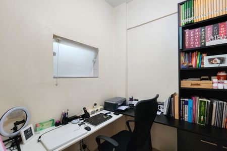 Apartamento à venda com 70m², 2 quartos e sem vaga Apartamento à venda com 70m², 2 quartos e sem vagaEscritório