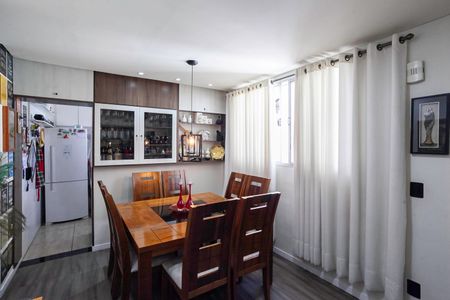 Sala de apartamento à venda com 2 quartos, 50m² em Arvoredo, Contagem