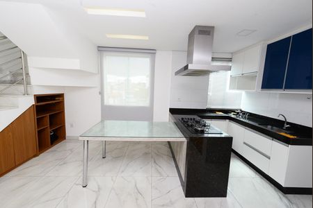 Apartamento à venda com 140m², 3 quartos e 2 vagasCozinha