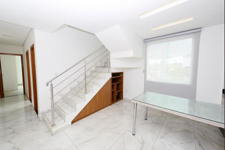 Cozinha de apartamento à venda com 3 quartos, 140m² em Bairro da Glória, Contagem