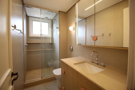 Apartamento para alugar com 145m², 3 quartos e 2 vagasBanheiro