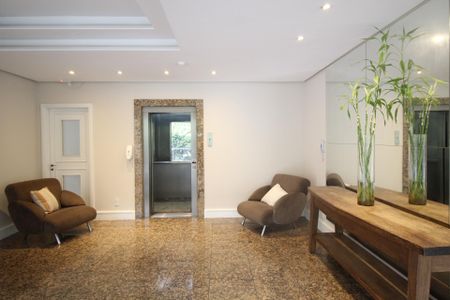 Apartamento para alugar com 145m², 3 quartos e 2 vagasHall social