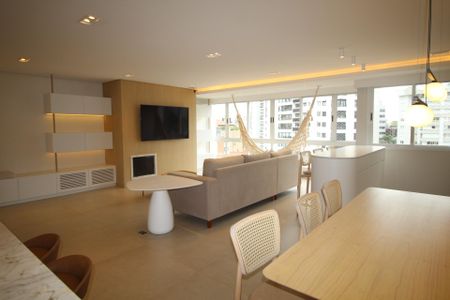 Sala de apartamento para alugar com 3 quartos, 145m² em Petrópolis, Porto Alegre