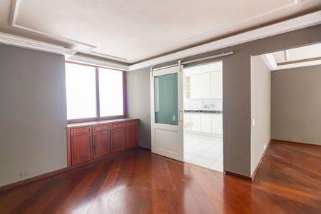 Sala  de casa de condomínio à venda com 4 quartos, 384m² em Continental, Osasco