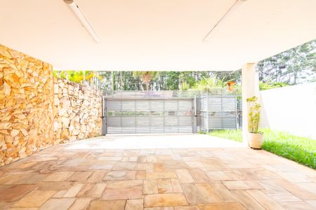 Casa de condomínio à venda com 384m², 4 quartos e 4 vagas Casa de condomínio à venda com 384m², 4 quartos e 4 vagasGaragem