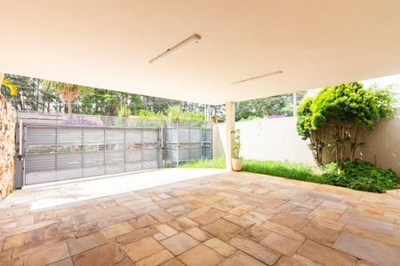 Casa de condomínio à venda com 384m², 4 quartos e 4 vagas Casa de condomínio à venda com 384m², 4 quartos e 4 vagasGaragem